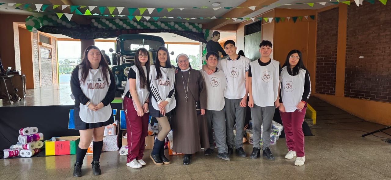Visita camioneta Padre Hurtado