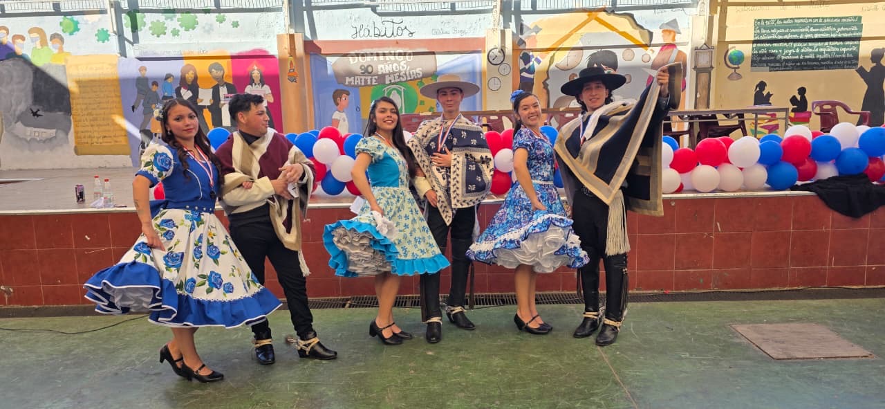 celebración Fiestas Patrias con toda la comunidad